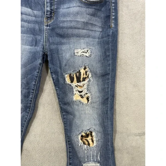 Judy Blue Jeans Womens 15/32 Blue Medium Wash Skinny Mid Rise Leopard Patches - Picture 9 of 11